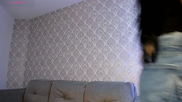 AriRobert  online show from 14, 11, 2025