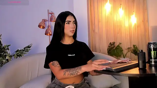 AriRobert  online show from 17, 9, 2025