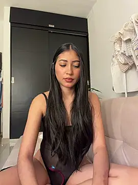 Sweetnaughtygirl  online show from 12, 6, 2026