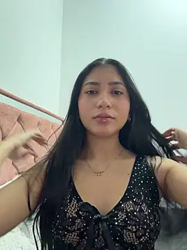 Sweetnaughtygirl  online show from 17, 5, 2026