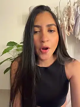 Sweetnaughtygirl  online show from 15, 4, 2026