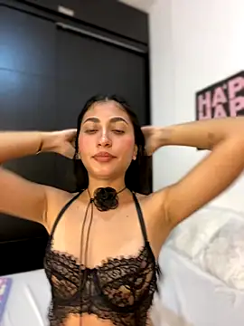 Snapshot of Sweetnaughtygirl_ chatting on 14, 11, 2025 Sweetnaughtygirl online show from 14, 11, 2025