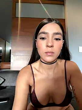 Snapshot of Olivia_Collins1 chatting on 30, 11, 2025 Olivia Collins1 online show from 30, 11, 2025