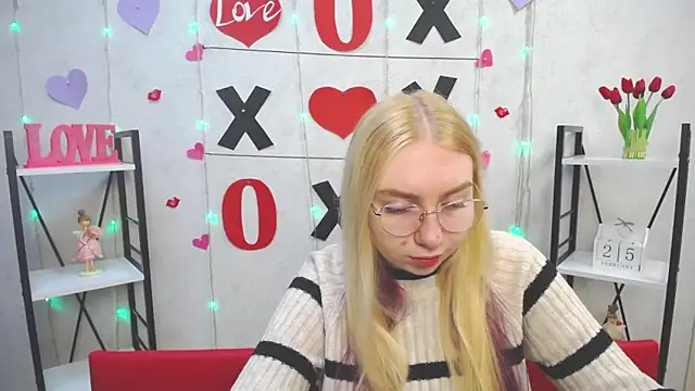 BeatriceFly online show from 25, 2, 2025