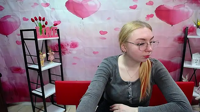 BeatriceFly online show from 23, 3, 2026