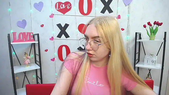 BeatriceFly online show from 19, 2, 2025