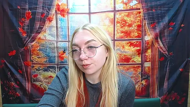 BeatriceFly online show from 18, 11, 2025