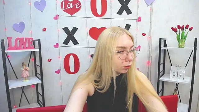 BeatriceFly online show from 24, 2, 2025