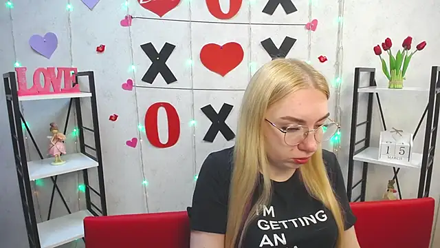 BeatriceFly online show from 15, 3, 2025