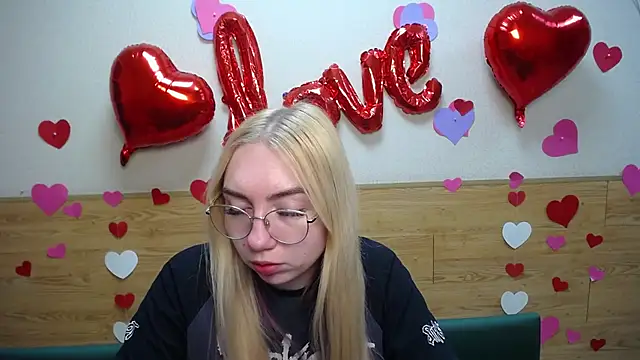 BeatriceFly online show from 20, 3, 2025