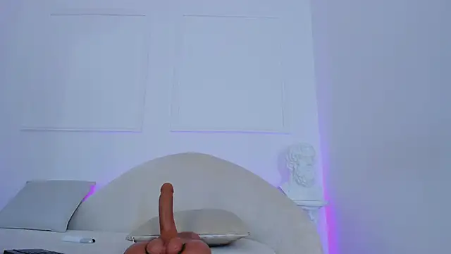 Hanna Moonlight  online show from 11, 3, 2025