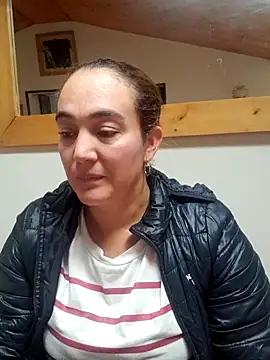 skayhot  online show from 11, 4, 2026