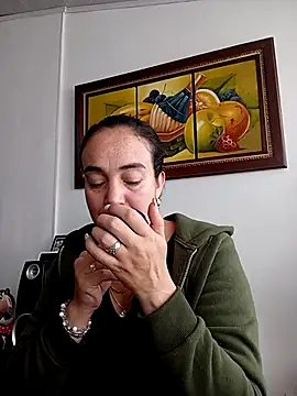 skayhot  online show from 4, 3, 2025