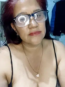 Edged Hot69 online show from 17, 10, 2025