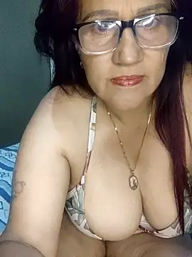 Edged Hot69 online show from 15, 10, 2025