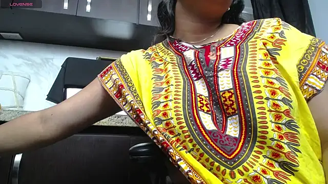 iniyalaboni online show from 4, 10, 2025