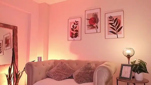 DahianaWalcott online show from 11, 3, 2026