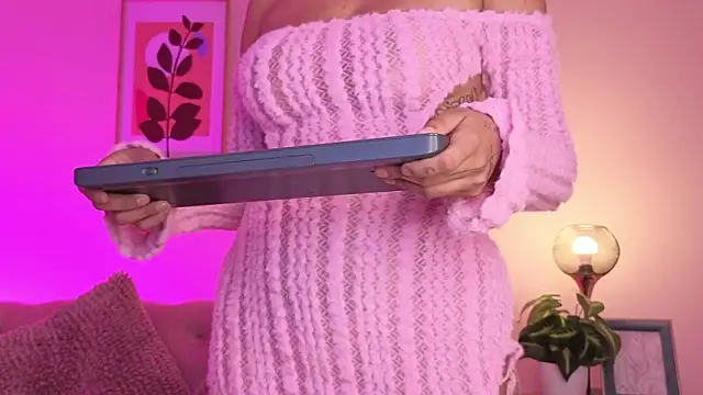 DahianaWalcott online show from 6, 2, 2026