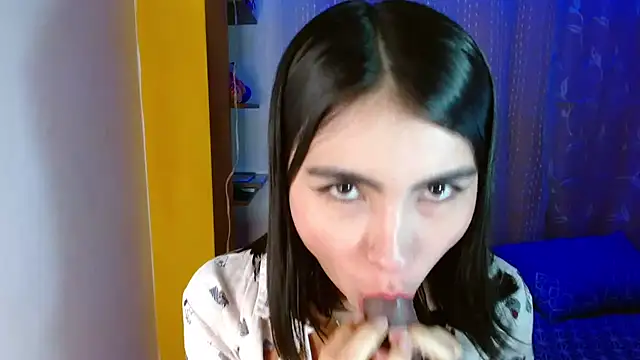 Snapshot of victoria-henaoo chatting on 15, 12, 2024 victoria-henaoo online show from 15, 12, 2024