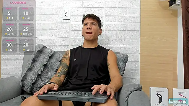 toyboys1 online show from 24, 2, 2025