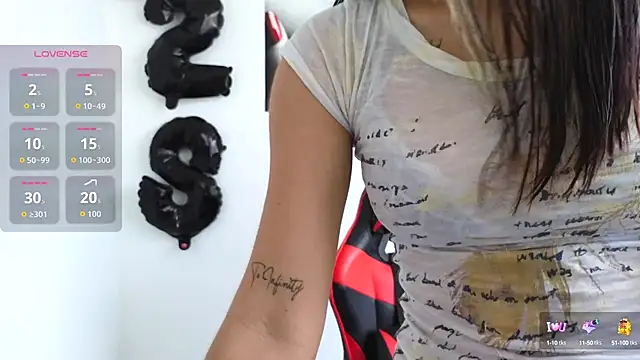 Snapshot of tammyandrade_ chatting on 8, 10, 2025 tammyandrade online show from 8, 10, 2025