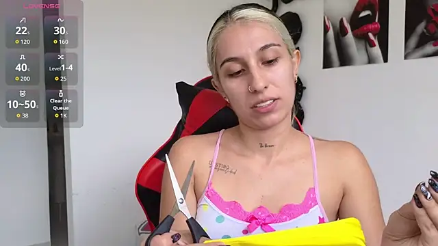 Snapshot of tammyandrade_ chatting on 24, 10, 2025 tammyandrade online show from 24, 10, 2025