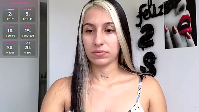 Snapshot of tammyandrade_ chatting on 26, 10, 2025 tammyandrade online show from 26, 10, 2025