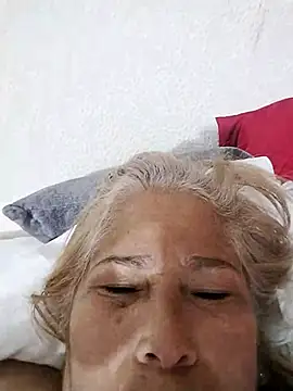 Snapshot of girl_amada chatting on 14, 11, 2025 girl amada online show from 14, 11, 2025