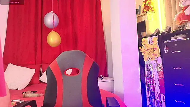 girl amada online show from 13, 2, 2026