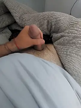 mfreitas005 online show from 2, 10, 2025