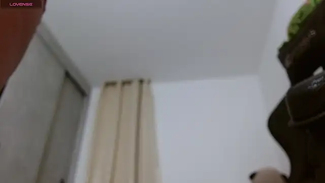 miss valery2 online show from 18, 4, 2026