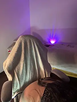 Snapshot of emiily15__ chatting on 2, 2, 2026 emiily15 online show from 2, 2, 2026