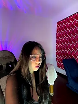 emiily15   online show from 18, 10, 2025