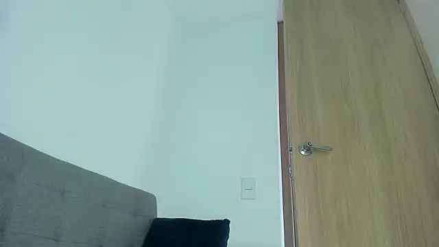 emiily15   online show from 8, 7, 2026