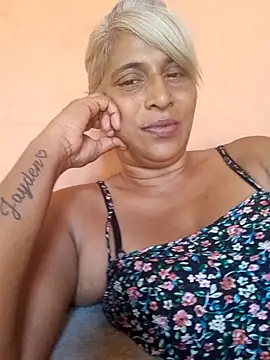 Goodgirlsue 77 online show from 19, 3, 2026