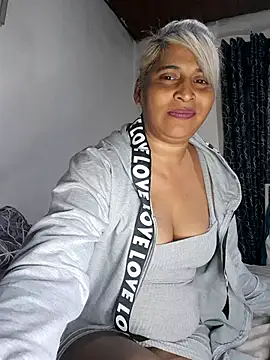 Snapshot of Goodgirlsue_77 chatting on 19, 6, 2026 Goodgirlsue 77 online show from 19, 6, 2026