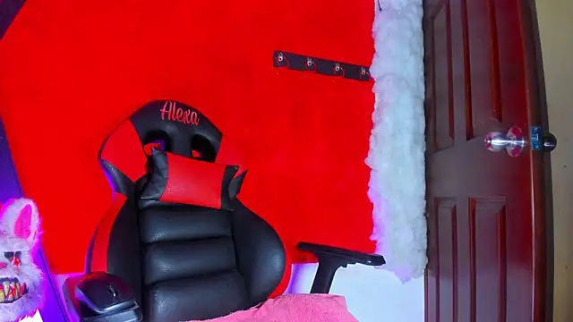 LilOwen  online show from 28, 3, 2026