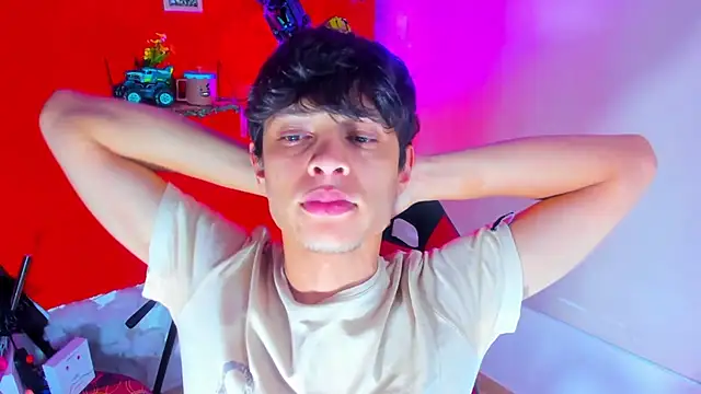 Snapshot of LilOwen_ chatting on 10, 11, 2025 LilOwen online show from 10, 11, 2025