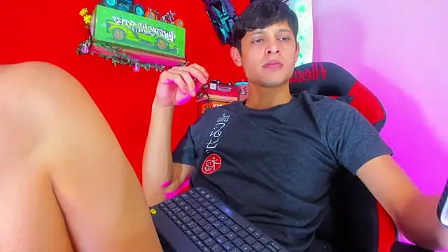 Snapshot of LilOwen_ chatting on 22, 9, 2025 LilOwen online show from 22, 9, 2025