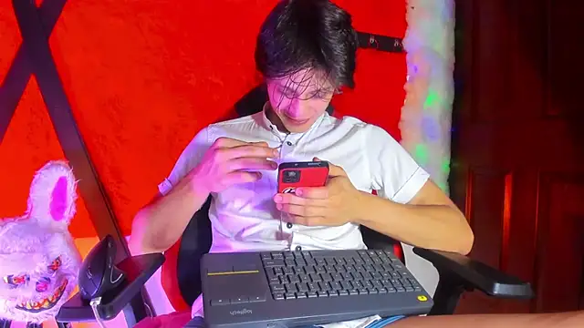 LilOwen  online show from 9, 2, 2026