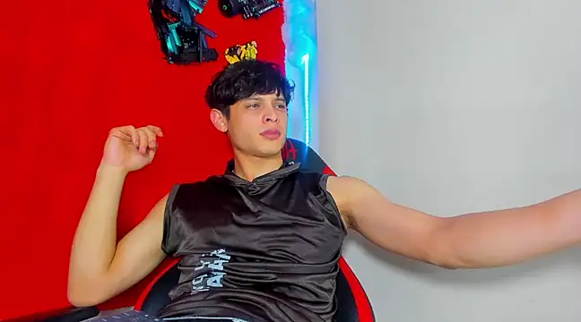 Snapshot of LilOwen_ chatting on 3, 3, 2025 LilOwen online show from 3, 3, 2025