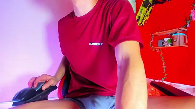 LilOwen  online show from 15, 4, 2026