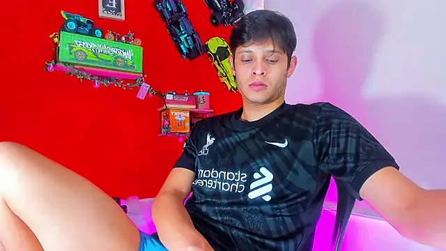 Snapshot of LilOwen_ chatting on 30, 9, 2025 LilOwen online show from 30, 9, 2025