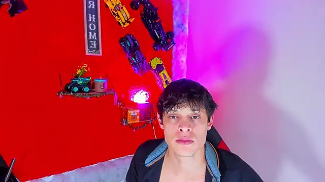 Snapshot of LilOwen_ chatting on 9, 11, 2025 LilOwen online show from 9, 11, 2025