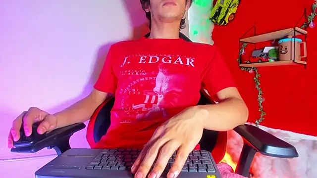 LilOwen  online show from 16, 4, 2026