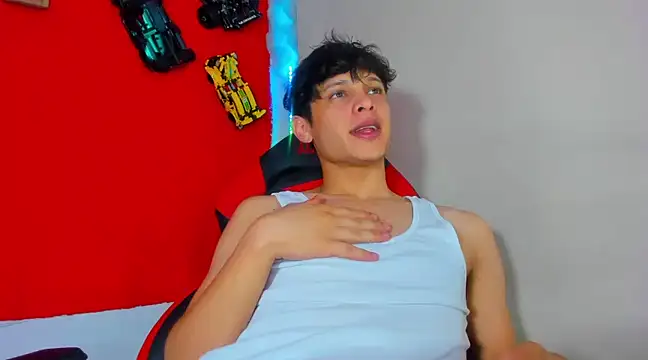 Snapshot of LilOwen_ chatting on 3, 3, 2025 LilOwen online show from 3, 3, 2025