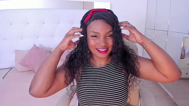 Isla Scott online show from 16, 10, 2025