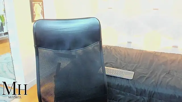 MizzHell online show from 8, 2, 2026