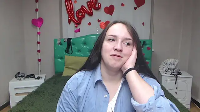 IsabelBlackberry online show from 17, 10, 2025