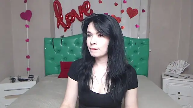 JasmineKouch online show from 16, 4, 2026